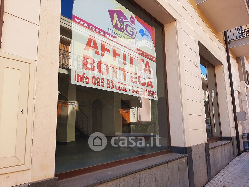 Negozio/Locale commerciale in Affitto in Via cavour 146 /a a Riposto