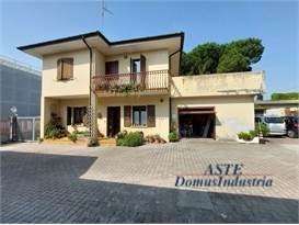 Villa in Vendita in Via Milazzo 5 a Udine