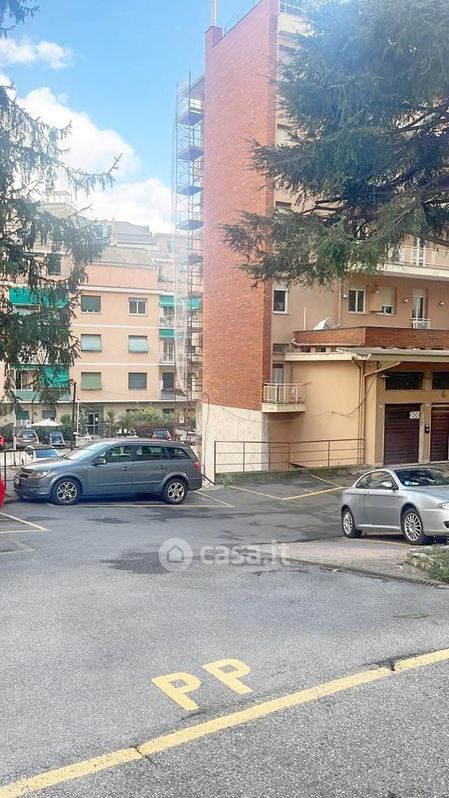 Garage/Posto auto in Vendita in Via San Pio X a Genova