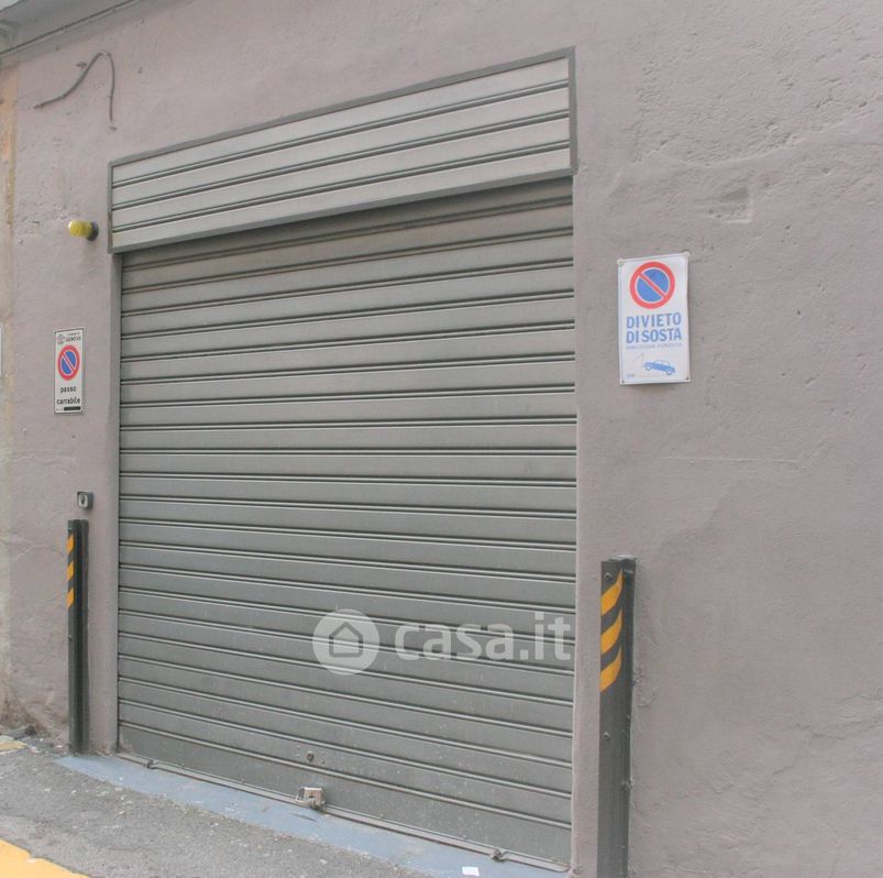 Garage/Posto auto in Vendita in Via Sofonisba Anguissola a Genova