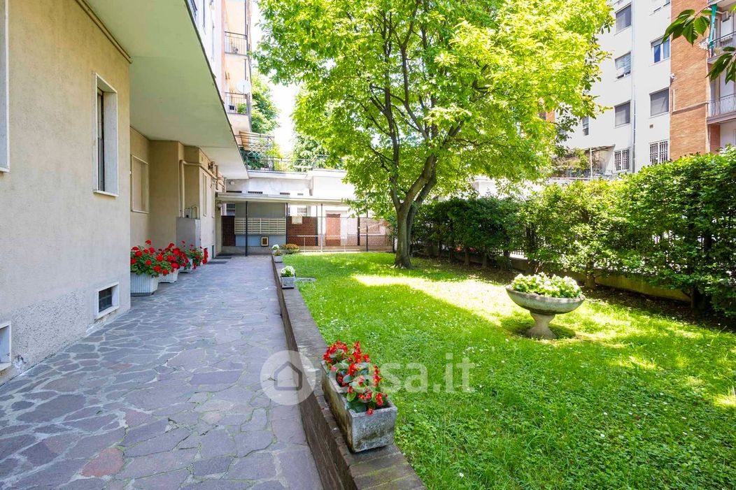 Appartamento in Vendita in Viale Ungheria 22 a Milano