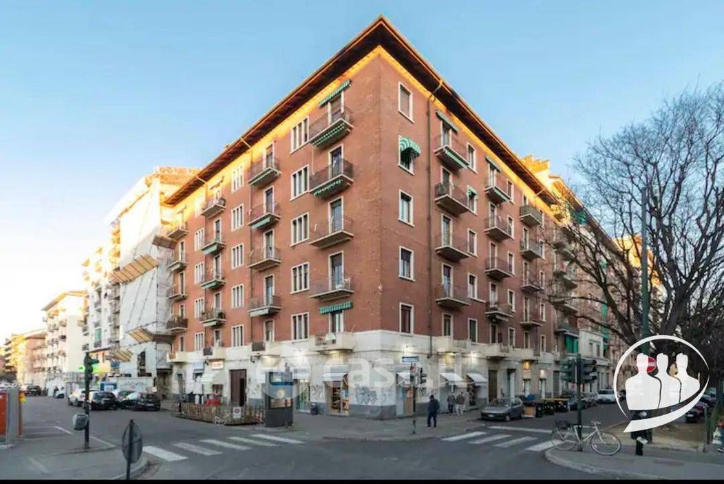 Appartamento in Vendita in Corso Sebastopoli 54 a Torino