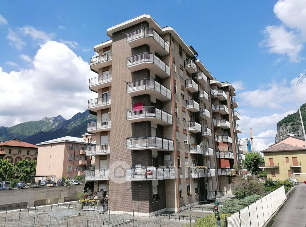 Appartamento in Vendita in Viale Filippo Turati a Lecco