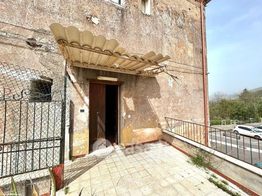 Appartamento in Vendita in Via di San Vittorino a Roma