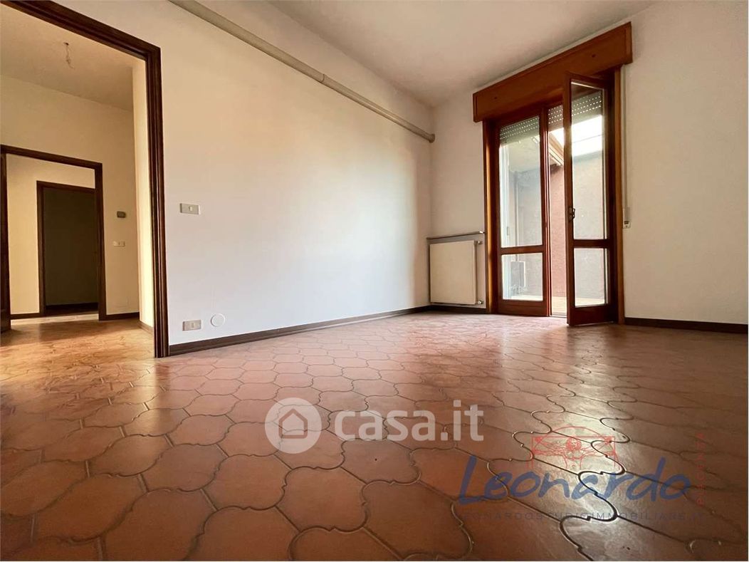 Appartamento in Vendita in Via Pietro Motti a Piacenza