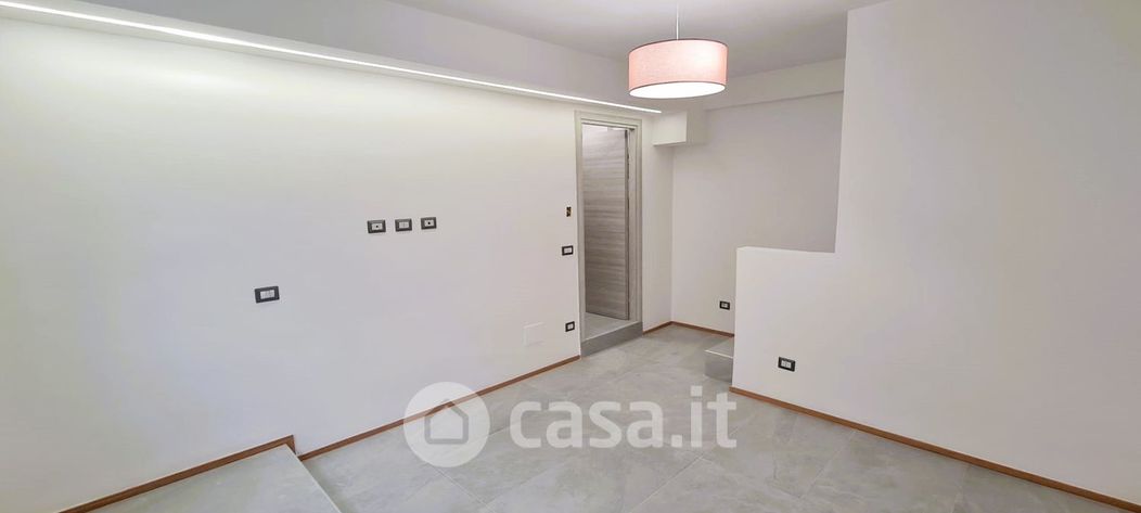 Appartamento in Vendita in Via Cosenza 3 a Milano