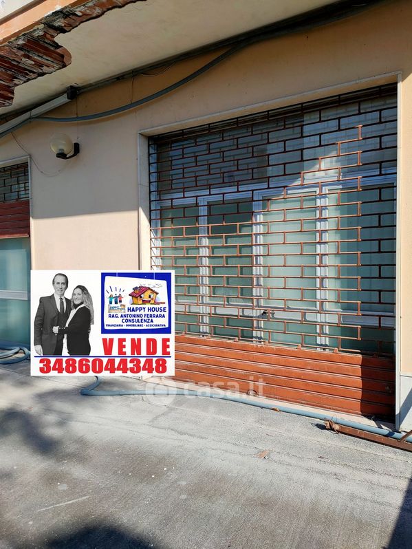 Negozio/Locale commerciale in Vendita in Via Sebastiano Lisi Sacerdote e Letterato a Giarre