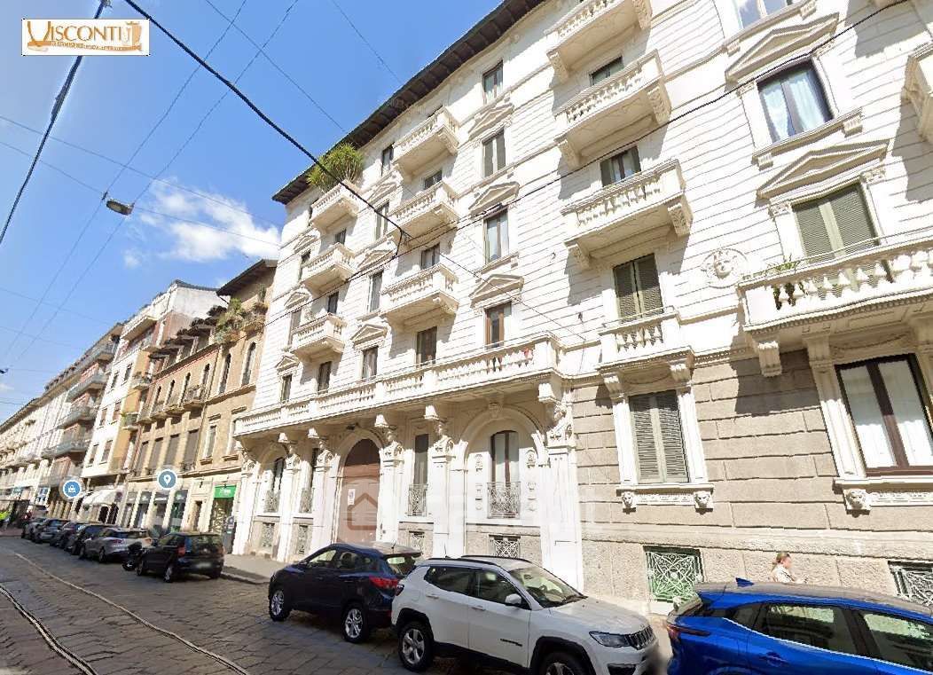 Appartamento in Vendita in Viale Col di Lana 9 a Milano