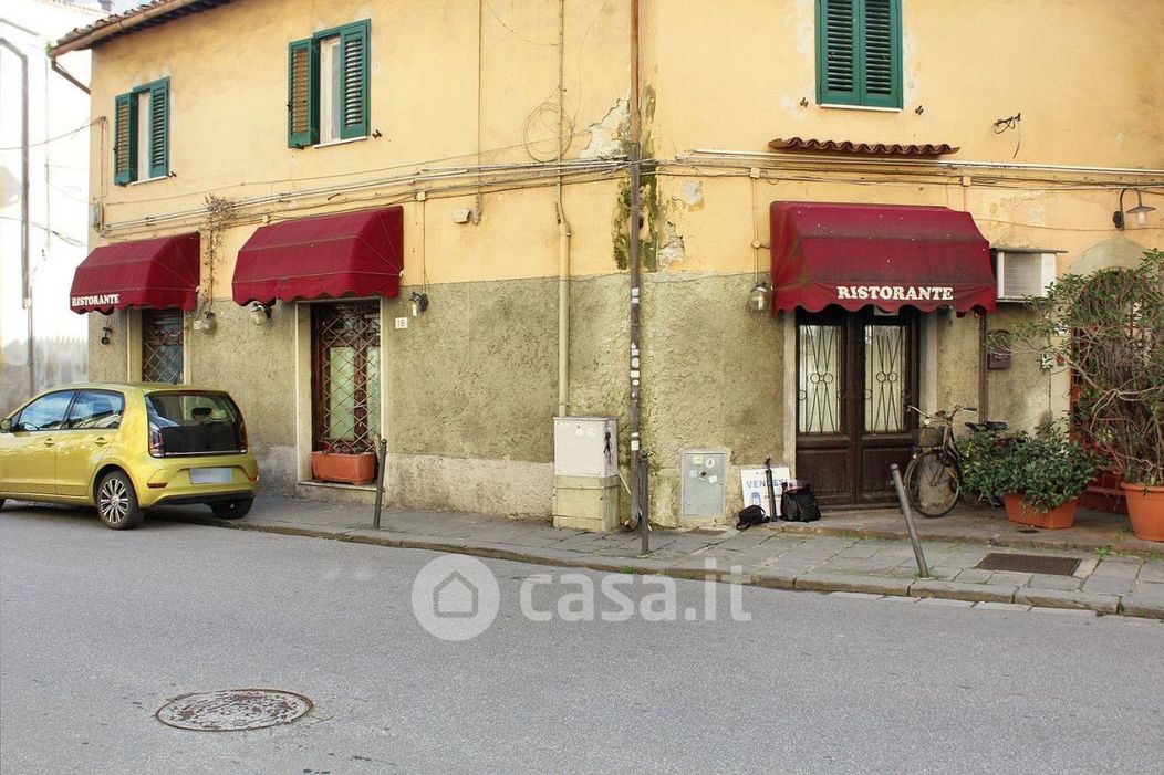 Negozio/Locale commerciale in Vendita in Via Luigi Bianchi 16 a Pisa