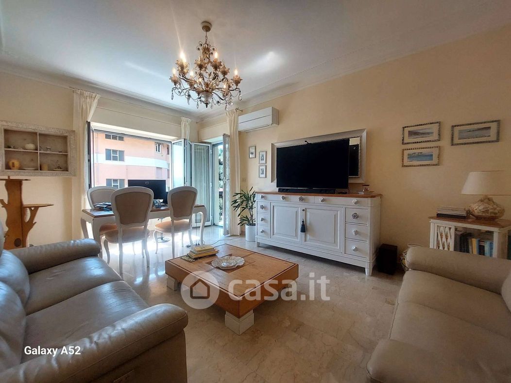 Appartamento in Vendita in Via Emilio Salgari a Genova