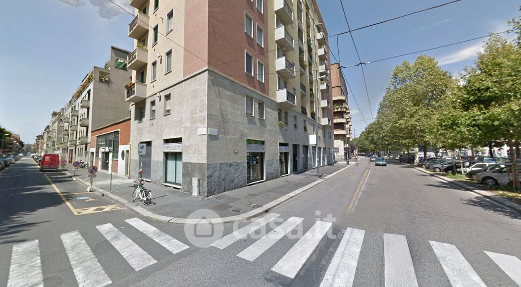 Attività/Licenza (con o senza mura) in Vendita in Viale Umbria 83 a Milano