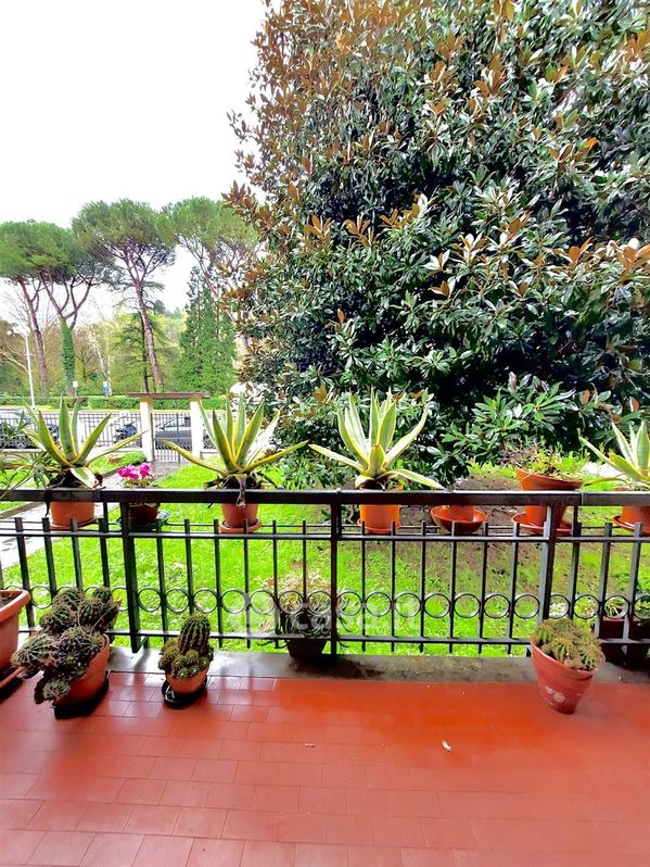 Appartamento in Vendita in Viale Dè Tanini a Firenze