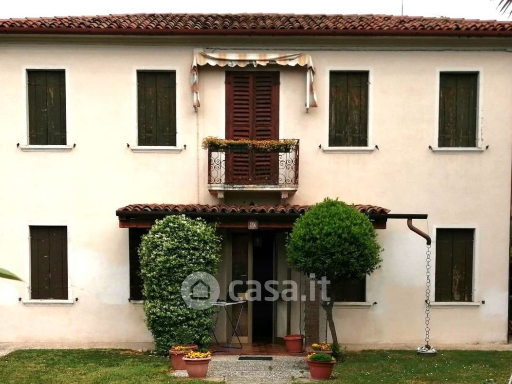 Villa in Vendita in Via Marco Foscarini a Treviso