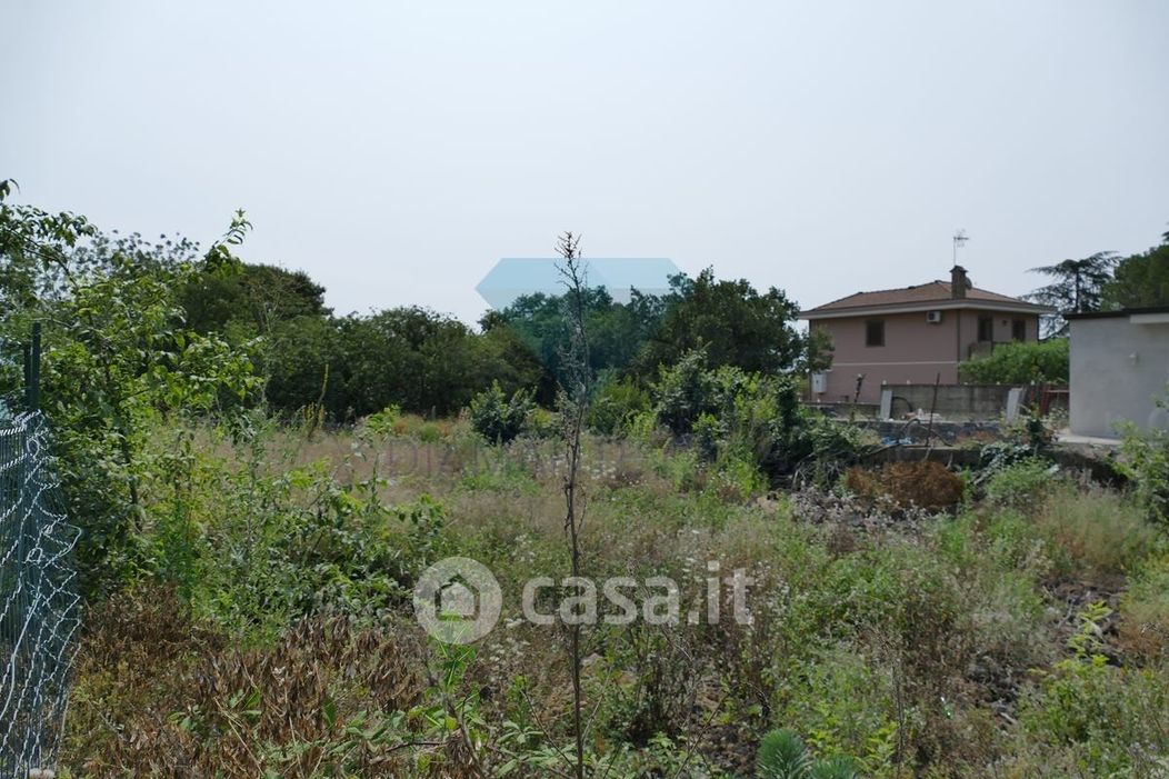 Terreno edificabile in Vendita in Via Gino Capponi 40 a Pedara