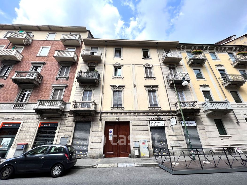 Appartamento in Vendita in Via Cesana 54 a Torino