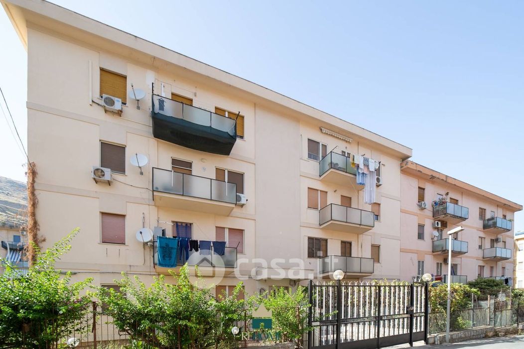 Appartamento in Vendita in Via Bagheria 2 a Palermo