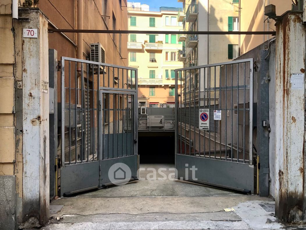 Garage/Posto auto in Vendita in Via Teresio Mario Canepari a Genova