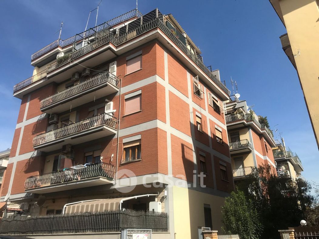 Appartamento in Vendita in Via dei Fagiani 3 a Roma