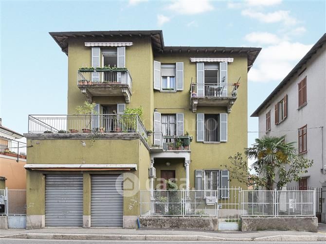 Appartamento in Vendita in Via Giovanni Battista Scalabrini a Como