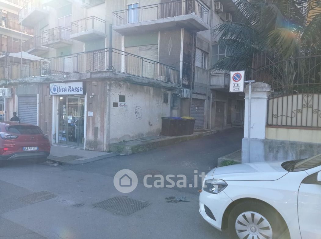 Negozio/Locale commerciale in Vendita in Via Francesco Durante 7 /A a Messina