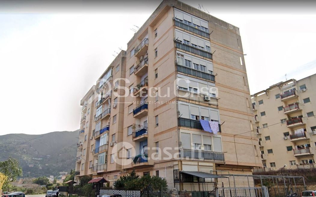 Appartamento in Vendita in Via Casarrubea Giuseppe 4 a Palermo