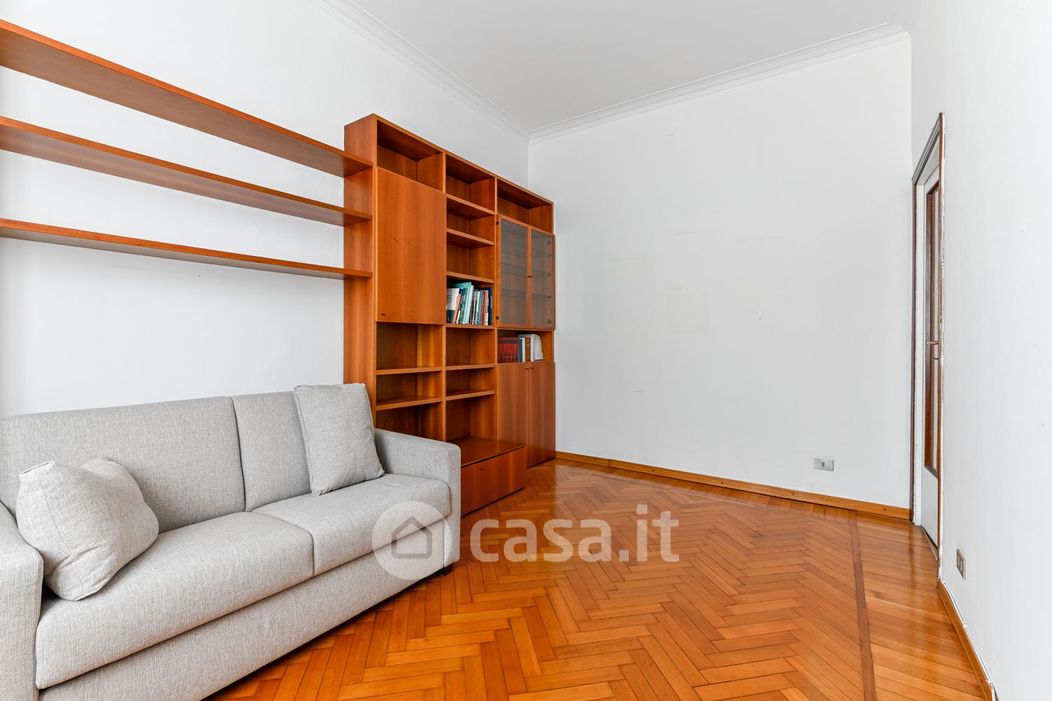 Appartamento in Vendita in Via Tonale 9 a Milano