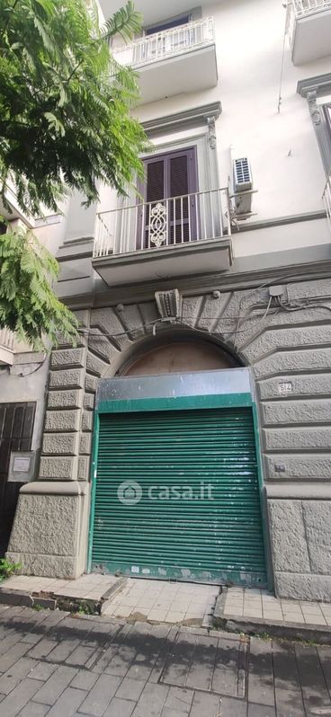 Negozio/Locale commerciale in Affitto in Corso Secondigliano a Napoli