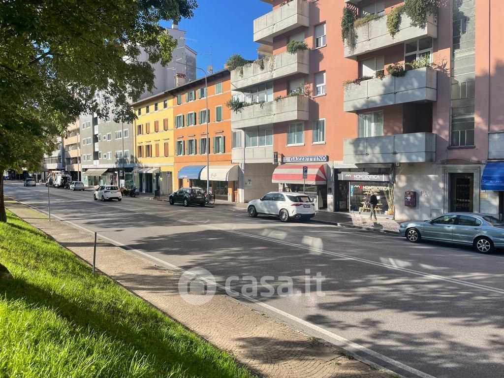 Negozio/Locale commerciale in Vendita in Viale Volontari a Udine