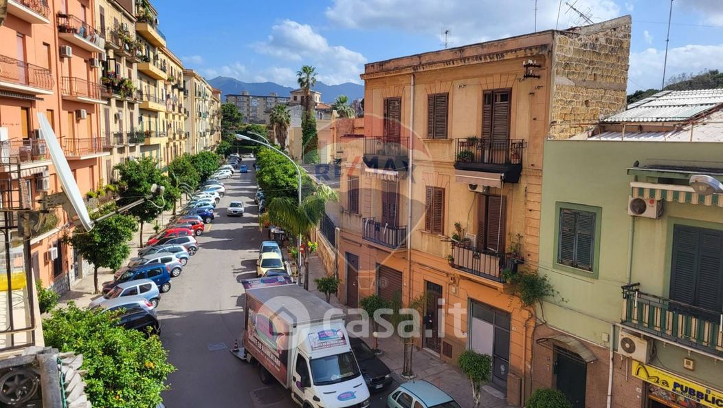 Appartamento in Vendita in Via Domenico Lancia di Brolo 25 a Palermo
