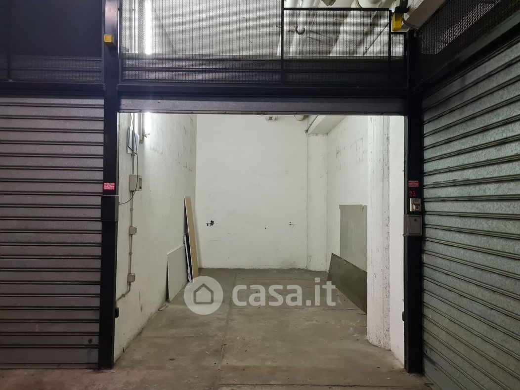 Garage/Posto auto in Vendita in Via dei Reti a Roma