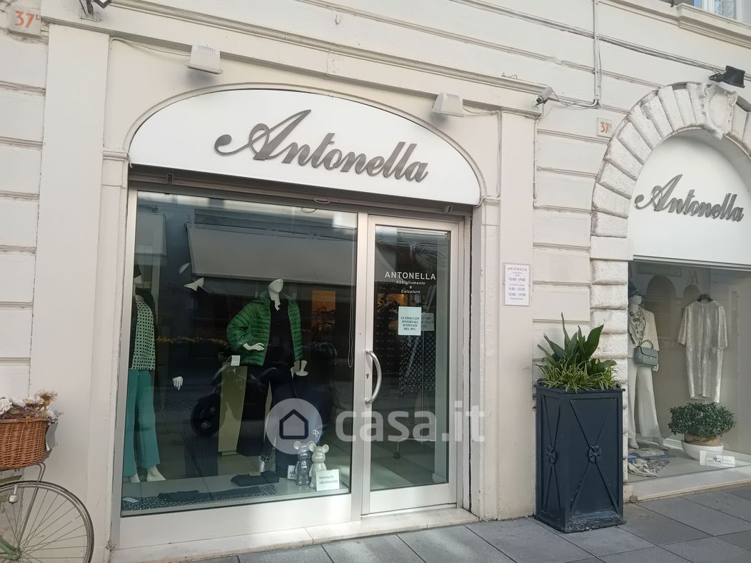 Negozio/Locale commerciale in Affitto in Corso Giuseppe Garibaldi 37 d a Brescia