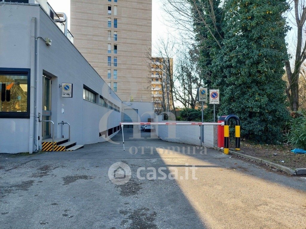 Garage/Posto auto in Vendita in Via Urbino 1 a Padova