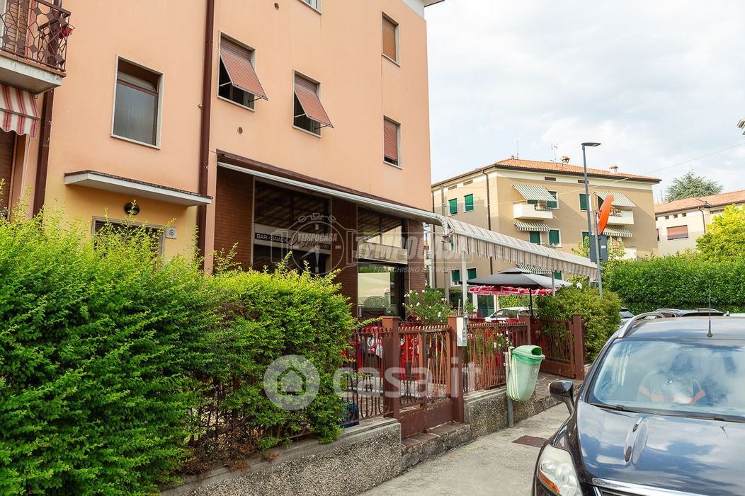 Negozio/Locale commerciale in Vendita in Via Rose di Sotto a Brescia