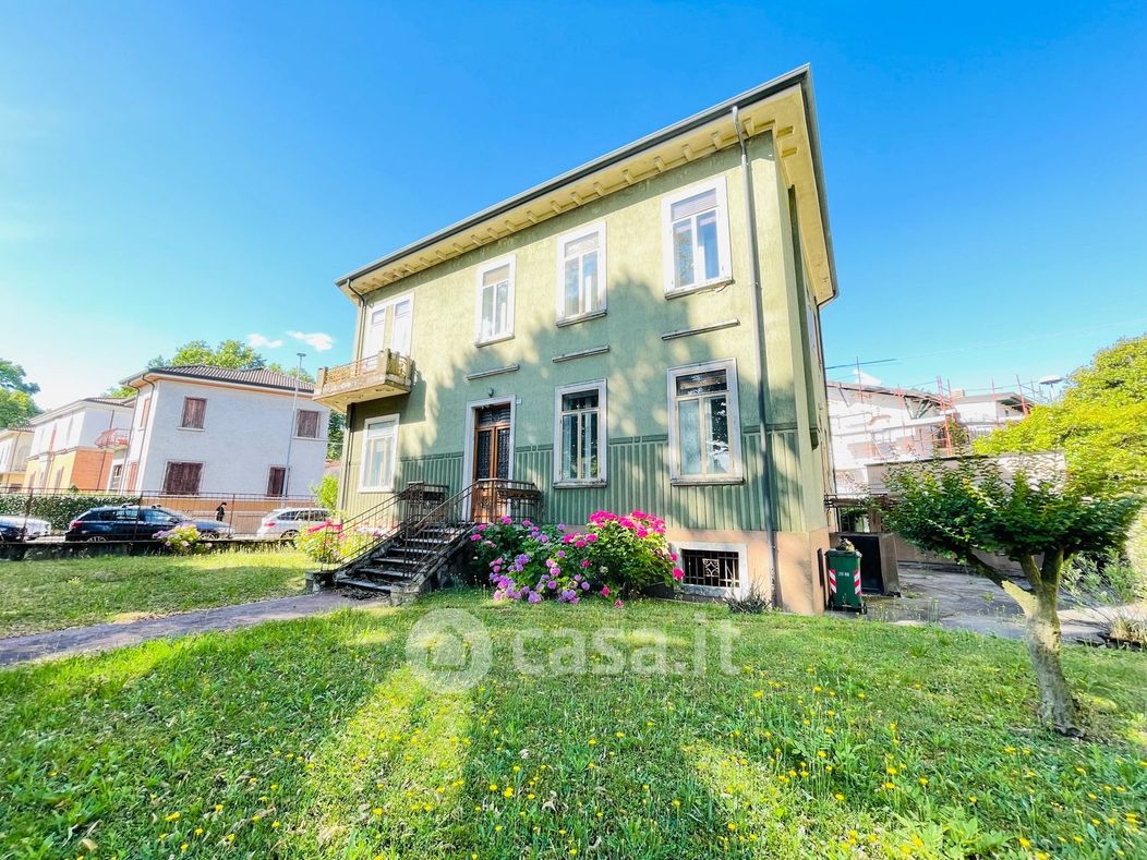 Villa in Vendita in Via Pierdomenico Frattini 43 a Legnago