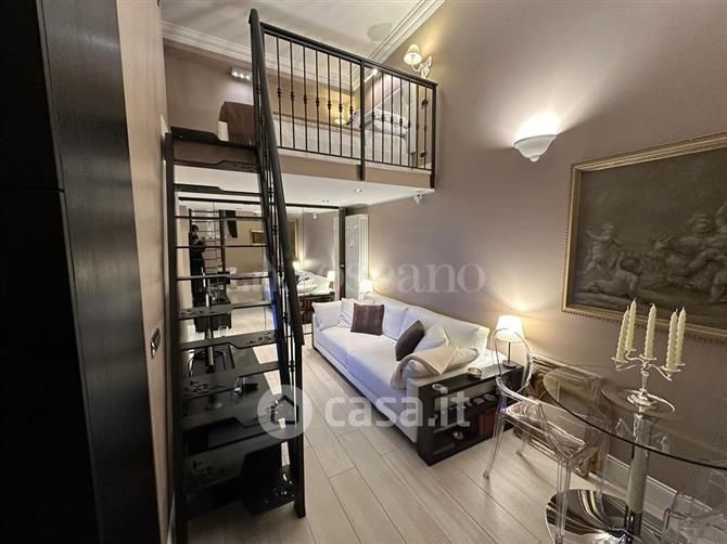 Appartamento in Vendita in Via Olona a Milano