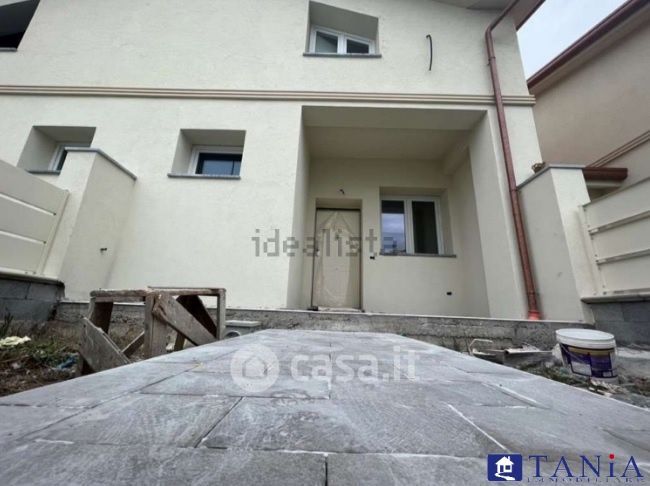 Casa Bi/Trifamiliare in Vendita in Via dei Corsi 23 a Carrara