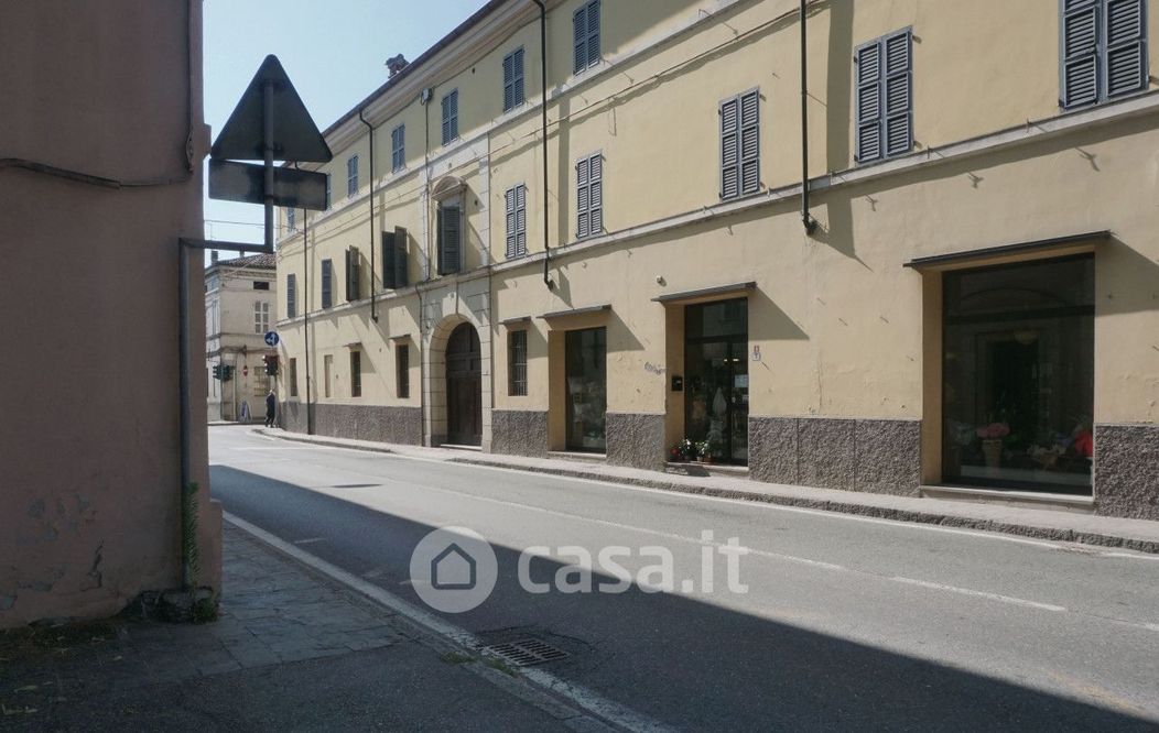 Negozio/Locale commerciale in Vendita in Via Colorno 99 a Parma