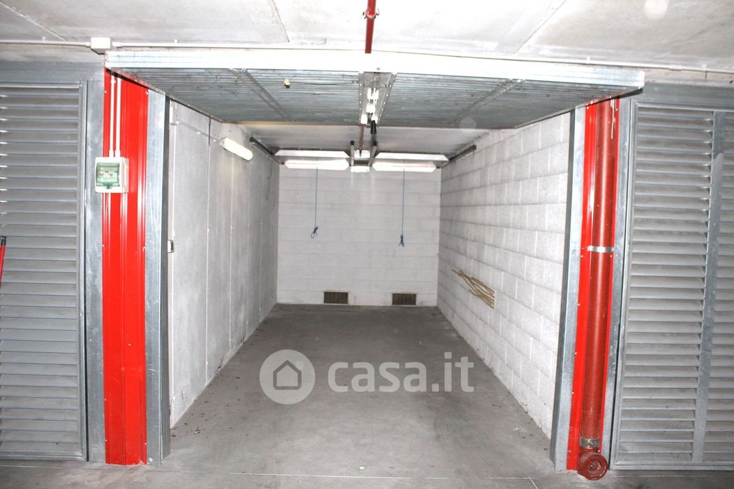 Garage/Posto auto in Vendita in Largo Volontari del Sangue 10 a San Donato Milanese