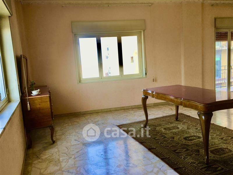 Appartamento in Vendita in Via Favarotta a Adrano