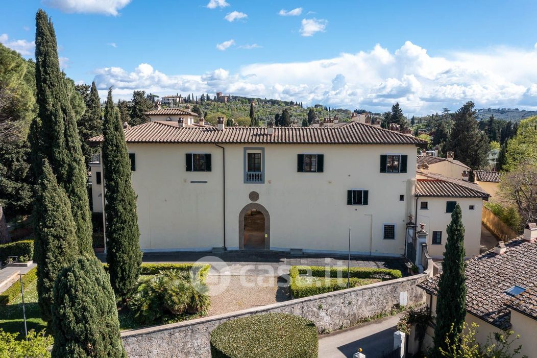 Villa in Vendita in Via del Monasteraccio 12 a Firenze