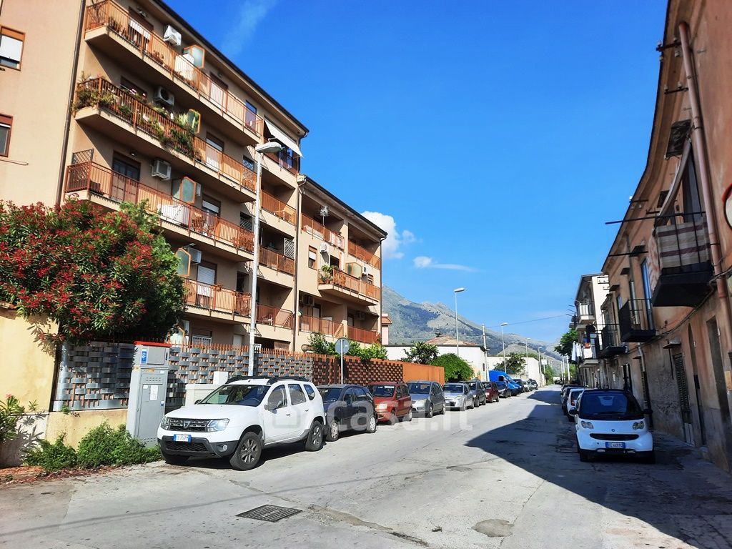 Appartamento in Vendita in Via Belvedere 2 a Palermo