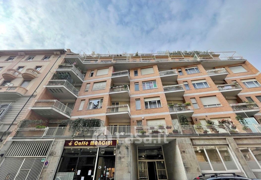 Appartamento in Vendita in Via Magenta 49 a Torino