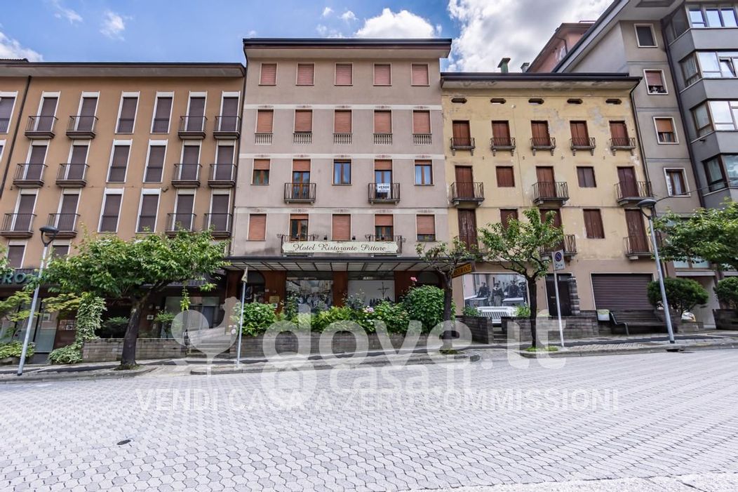 Stabile / Palazzo in Vendita in Via Roma 50 a Recoaro Terme