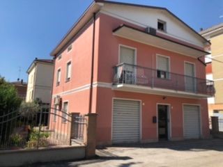 Casa indipendente in Vendita in Via Antonio Araldi a Modena