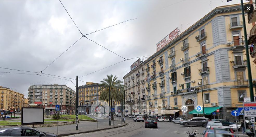 Appartamento in Vendita in Piazza Nazionale a Napoli