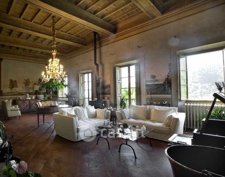 Villa in Vendita in a Pistoia