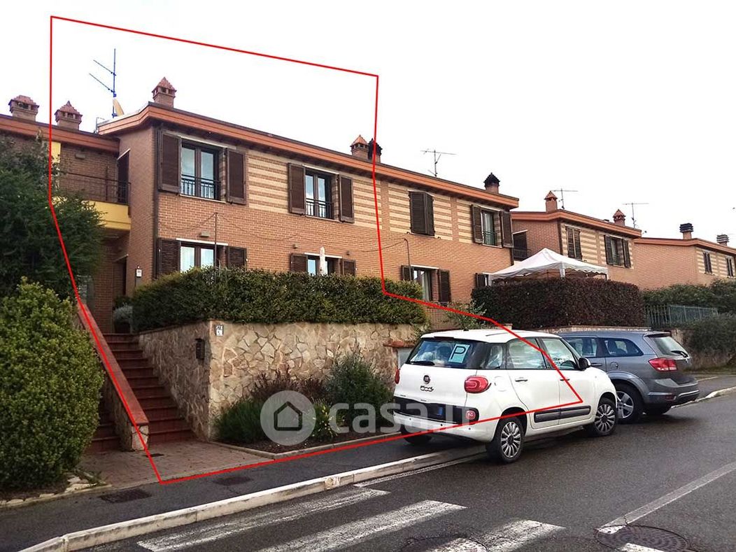 Appartamento in Vendita in Località San Zeno a Arezzo
