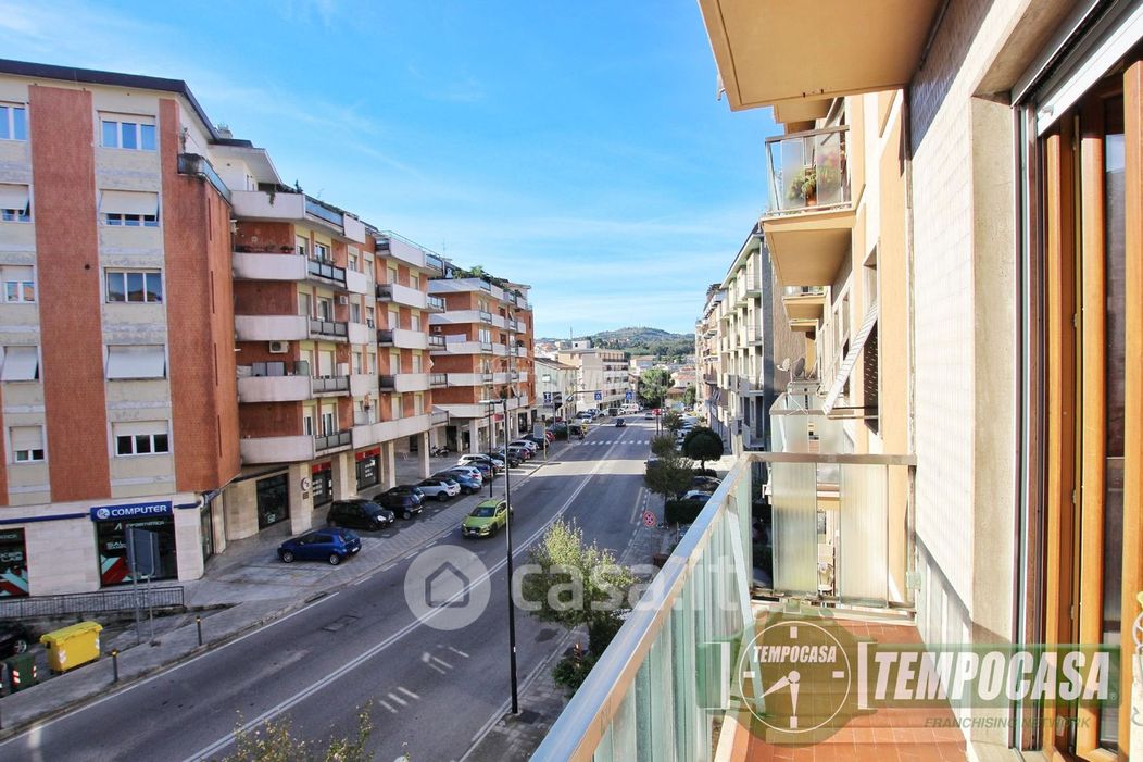 Appartamento in Vendita in Via Alcide de Gasperi a Ancona