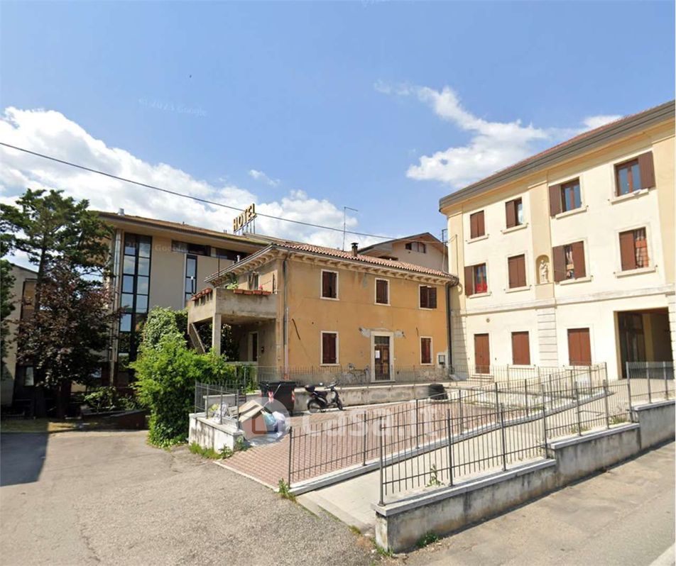 Appartamento in Vendita in Via San Vito 30 a Negrar di Valpolicella
