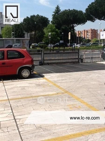 Garage/Posto auto in Vendita in Viale Palmiro Togliatti a Roma